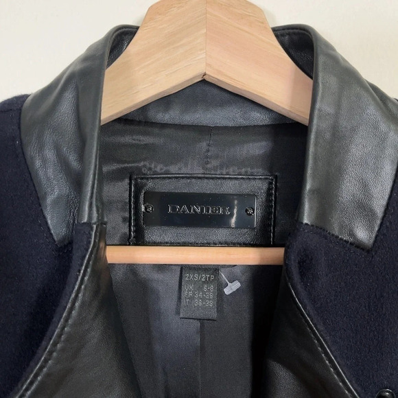 DANIER  | WOOL COAT CONTRAST LEATHER SLEEVES - Picture 9 of 15